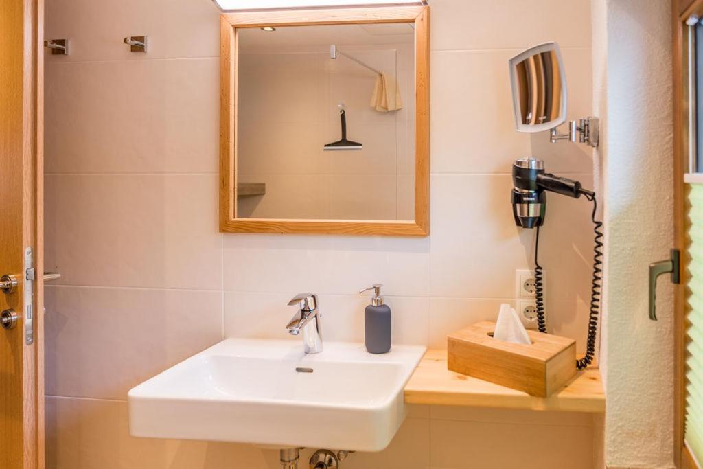 Das Kleine Bio Hotel Tiefenbach Schladming Esterno foto